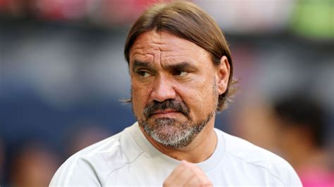 Leeds agree £18m transfer for AC Milan striker as Daniel Farke adds