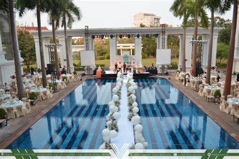 Pool Party là gì Tất tần tật về tiệc bể bơi Hot nhất hè