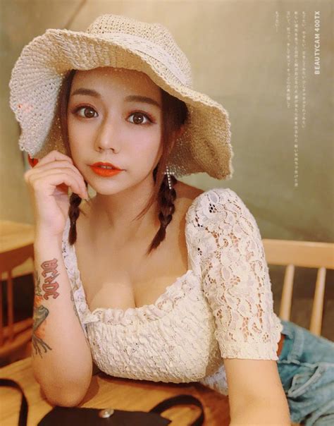 Tự tin khoe ảnh mặt mộc hot girl gần 6 triệu follow khiến dân mạng khóc thét Làm ơn đừng dọa