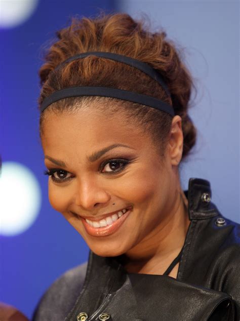 STYLE JANET JACKSON HOT LOOKS