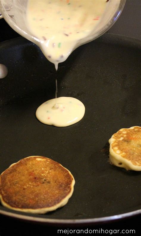 Hot Cakes De Colores Y De Chocolate Para El Desayuno De Los Ni Os