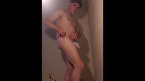 WORLD S SEXIEST MALE PORN CENTREFOLD CUMS UP TO GIVE XXX SHOW Pornhub Gay