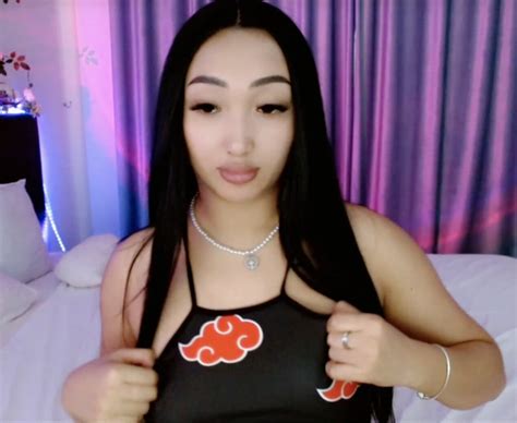 Sexy Asian Webcam Girl Shows Us Her Sweet Tits Filipina Webcam R Uncensored Japan