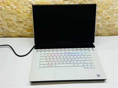 Alienware M17 R3 Gaming I7 10750h 16gb Ram Rtx 2070 Super Partsrepair 31322 Ebay