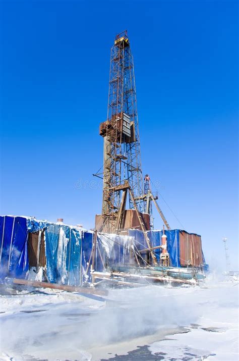 Old oil rig stock photo. Image of business, engineering - 29685816