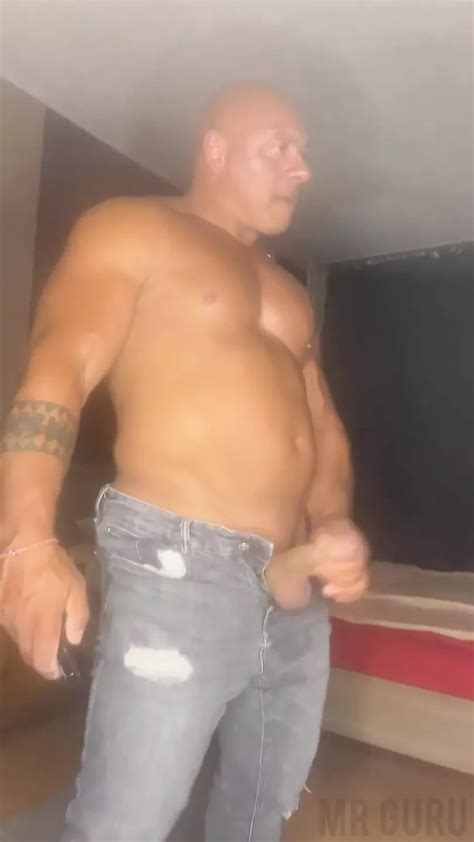 Mr Guru Bodybuilding Daddy Wank At Home Gay Amateur Porn Feat Randy