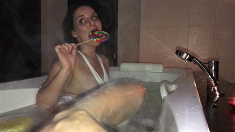 Verdadero Amateur Joven Esposa Por Primera Vez En Metraje Privado Real Xhamster