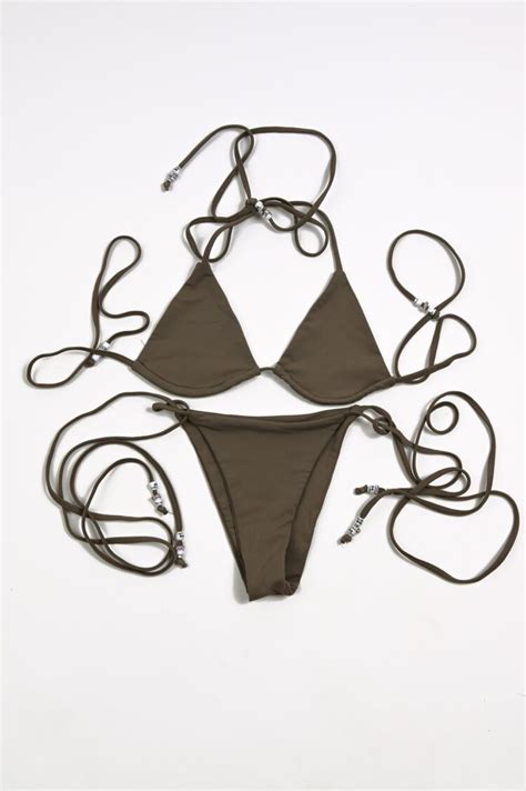 10 Hot Sexy Madeleine Olivia Bikini Pics