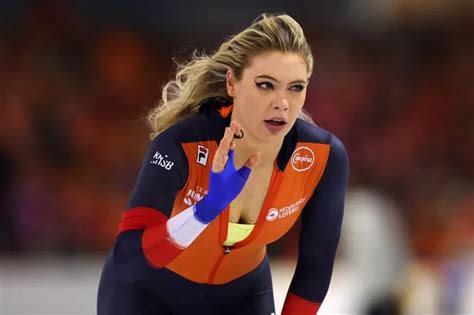World S Hottest Speed Skater Wows In Bikini After Jake Paul Rumours Irish Mirror Online