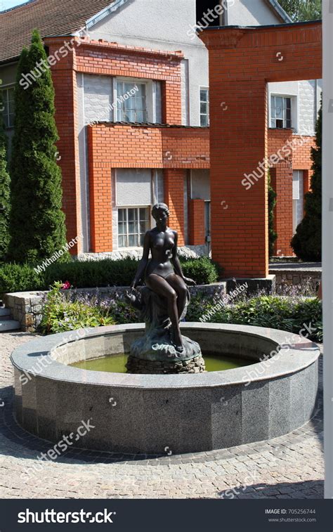 Sculpture Naked Woman Landscape Park Stock Photo Shutterstock