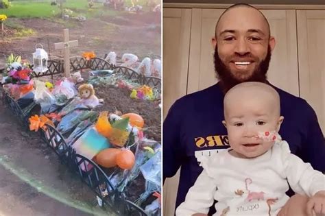 Amanda Holden Rolls Around Naked Covered In 50 Notes And Jokes She S Lost Her Frock Mirror Online