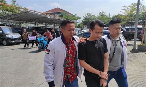 Youtuber Emak Gila Ditangkap Polisi Diduga Promosikan Judi