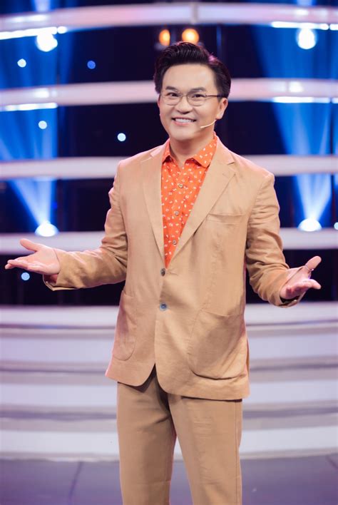 Đại Nghĩa ngồi ghế nóng cùng Hoà Minzy hot TikToker Long Chun cầm trịch vị trí MC Gương mặt