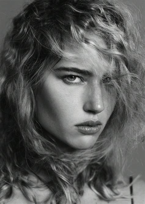 Lola | New Icon models - Model agency