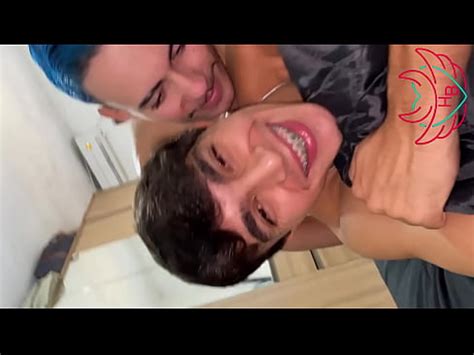 Mon ami voulait s en foutre en direct et j ai mangé XVIDEOS