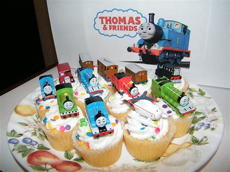 Thomas The Tank Engine Deluxe Set Of Cake Toppers Cupcake Toppers