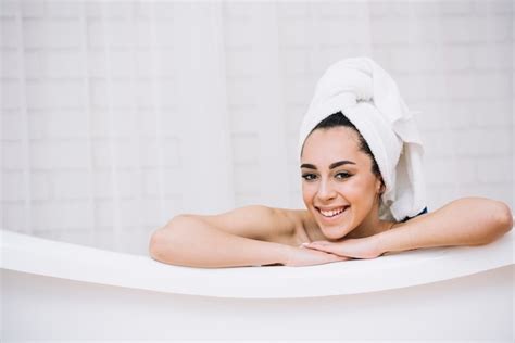 Free Photo Woman Taking A Relaxing Bath In A Spa