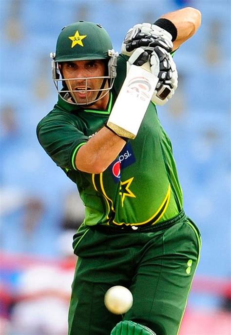 Misbah Ul Haq Height Weight Age Wife Biography More StarsUnfolded