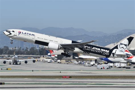 Latam Airlines inició proceso para volver a cotizar en la Bolsa de