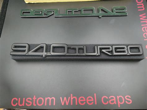 Шильдик Volvo 940 turbo — BMW 3 series (E30), 1,6 л, 1989 года ...