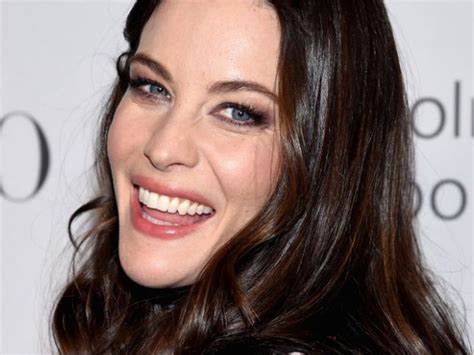 8 Hot Sexy Derrion Keller Bikini Pics