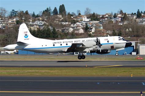 boeing  lockheed martin  comparison  aviation giants aero corner