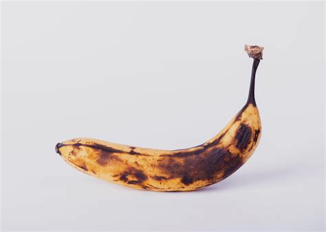 This hack can stop bananas going brown for 15 days