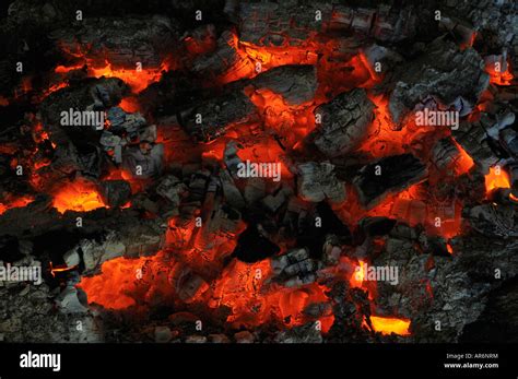 Glowing Hot Embers Ashes Wood Log Fire Stock Photo Alamy