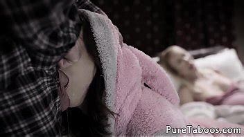 Rebota En La Polla De Su Padrastro Xvideos