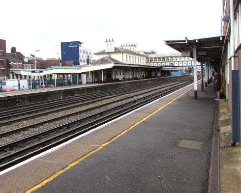 Eastleigh Railway Station © Jaggery Geograph Britain And Ireland