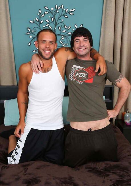 Beefcake Teo And Hunky Guy Kendrick Have A Good Oral Sex