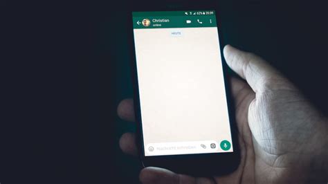 WhatsApp Calls Not Ringing When Android Device Is Locked? Follow These ...