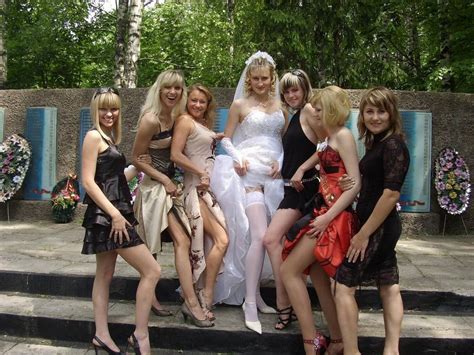 Real Amateur Public Candid Upskirt Picture Sex Gallery Naughty Brides Upskirt Photos