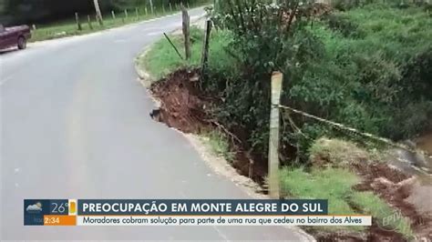 Chuva derruba parte de rua em Monte Alegre do Sul Campinas e Região G1