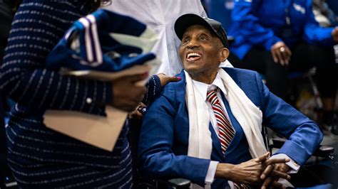 Dick Barnett: Meet the Nashville basketball star you've never heard of