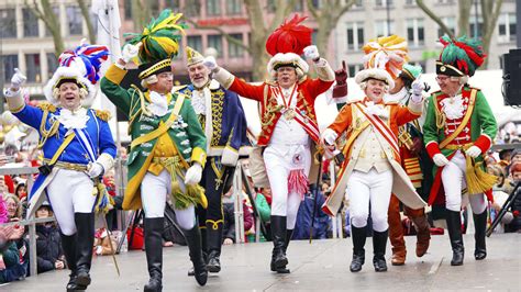 Kölner Karneval 2024 Kölner Dreigestirn Motto und Tickets