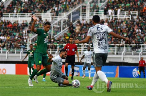 Bali United Bungkam Persebaya 1 0 Di Stadion Gelora Bung Tomo Foto 7