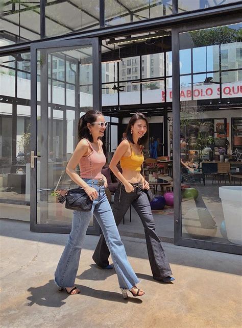 Có eo nhỏ và thon các hot girl Việt cứ thi nhau mặc croptop suốt hè này