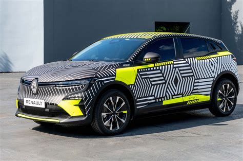 Mégane E TECH el nuevo eléctrico de Renault Conduciendo