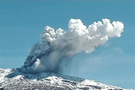 Alerta amarilla por la actividad del volcán Copahue en Chile