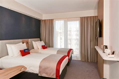 Holiday Inn Express Amsterdam - City Hall, Amsterdam-Centrum : -32% during the day - Dayuse.co.uk