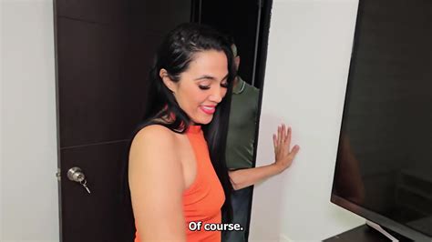 Sarah Black Exchange Student Is Impressed With Milf Huge Ass