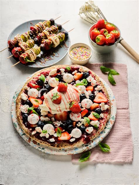 Eaton Mess Pizza - Dr Oetker UK