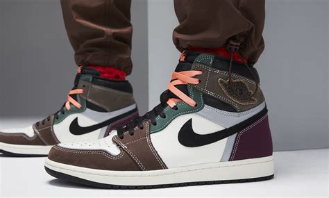 Air Jordan 1 Retro High OG Men's Shoes. Nike SG
