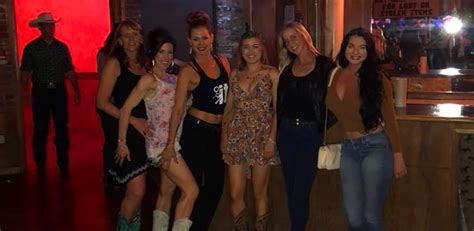 31 Great Ways To Meet An Aurora MILF In 2021