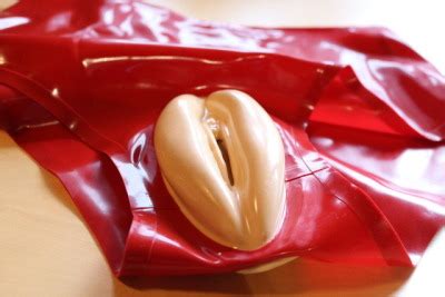 Nice Rubber Pussy Pants Tumbex