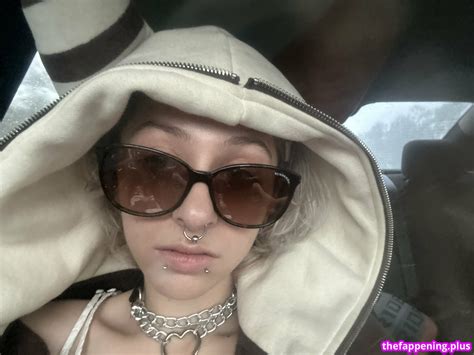 Kuromi Kisskisskuromi Lilackissez Sinfulsheaxxx Thefinalgirl Nude Onlyfans Photo