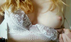 Blond Beauty Lip Chest Porn Pic