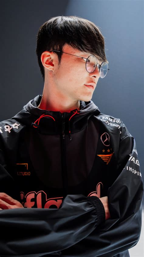 Faker T Lol Worlds K N Wallpaper Iphone Phone