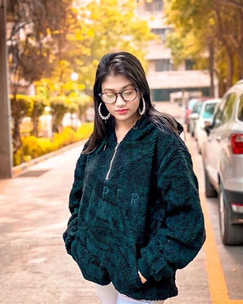 Sexy Insta Babe Full Nude Hard Fucked By Boyfriend Desi Old Videos HD SD DropMMS